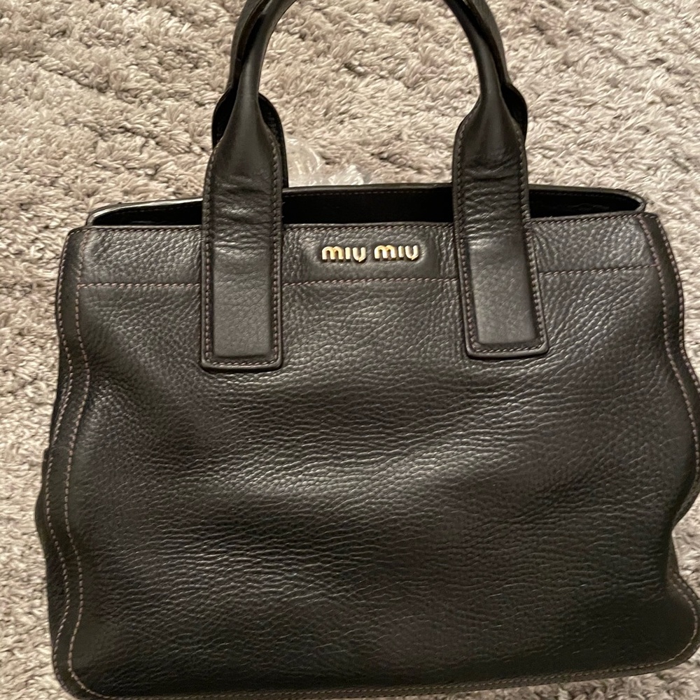 Authentic miu miu, hand bag, gently worn.